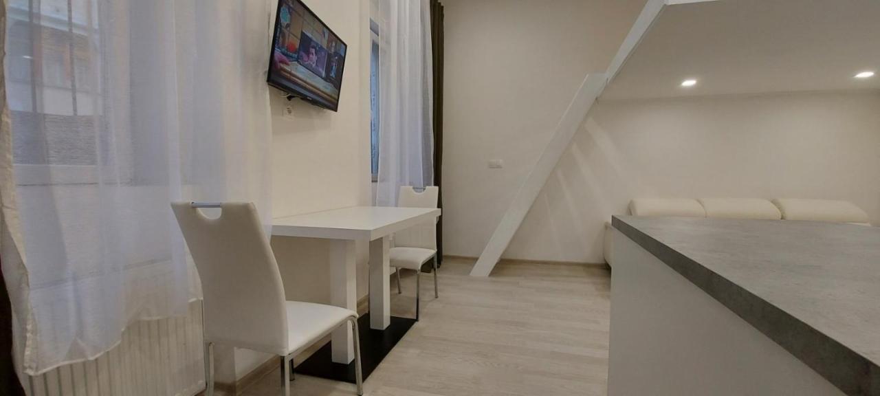 Apartment Krale Jiriho Karlsbad Exteriör bild