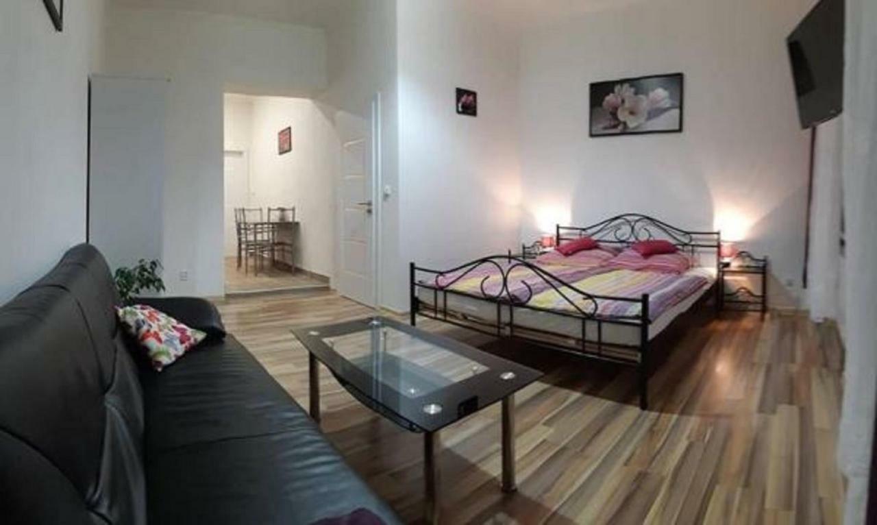 Apartment Krale Jiriho Karlsbad Exteriör bild